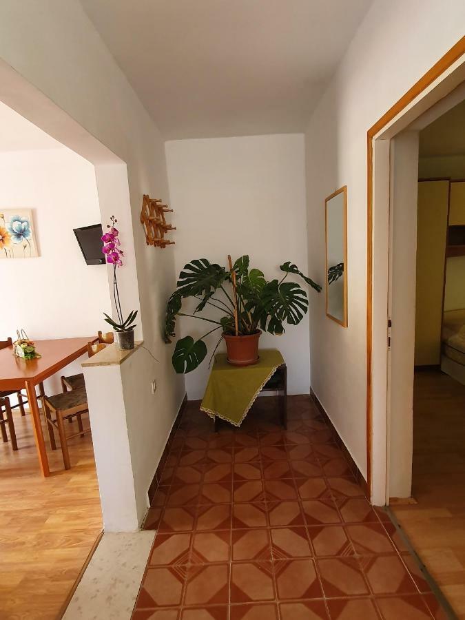 Apartments Slavica Раб Экстерьер фото