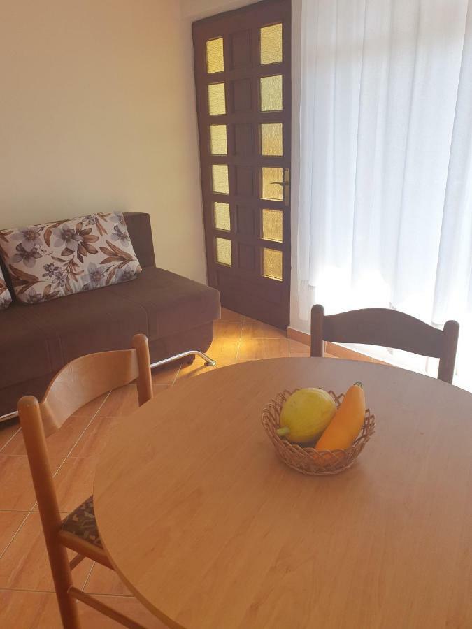 Apartments Slavica Раб Экстерьер фото