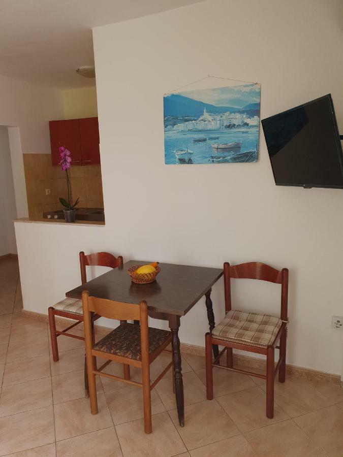 Apartments Slavica Раб Экстерьер фото