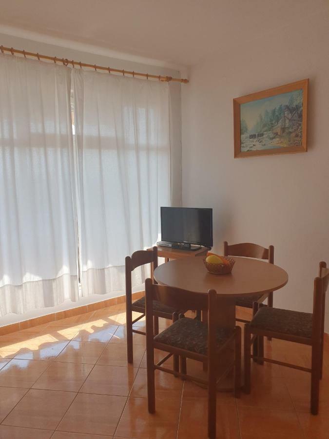 Apartments Slavica Раб Экстерьер фото